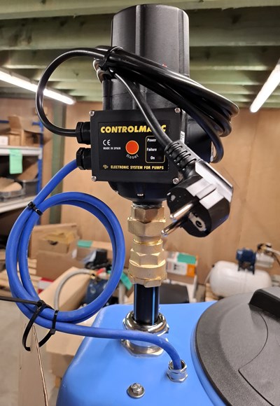 Groupe de surpression avec pompe immergée